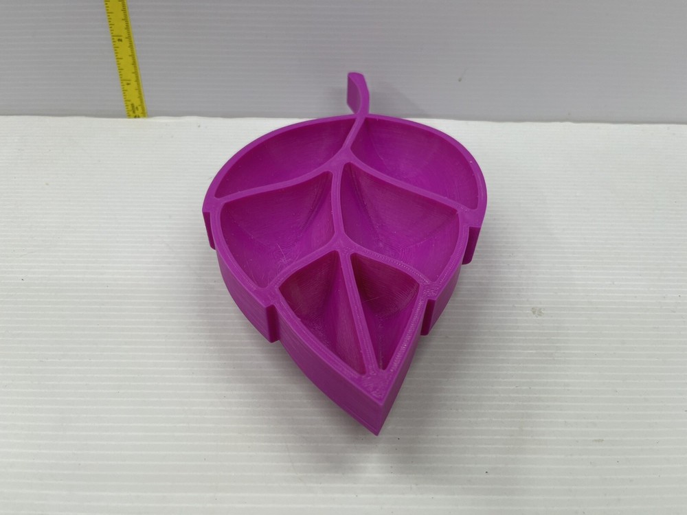 Leaf Shaped Candy/Trinket Dish 8.5”s Fuscia