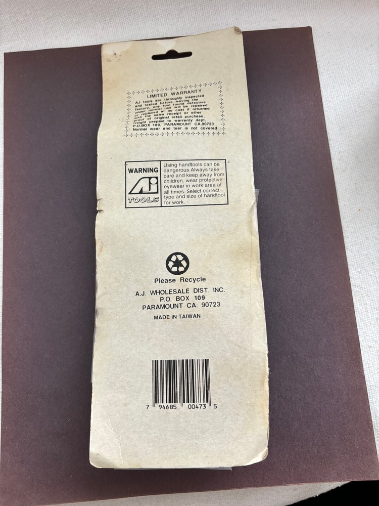 100 PIECE RIVET ASSORTMENT PIT BULL - DAMAGED PACKAGING