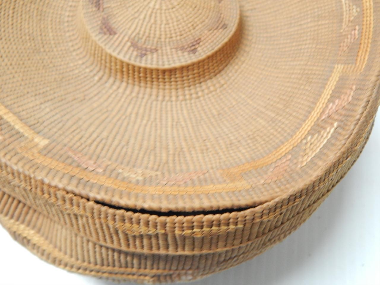 ANTIQUE LARGE TLINGIT RATTLE TOP BASKET -NW COAST ALASKA INDIAN - REAL PRETTY !