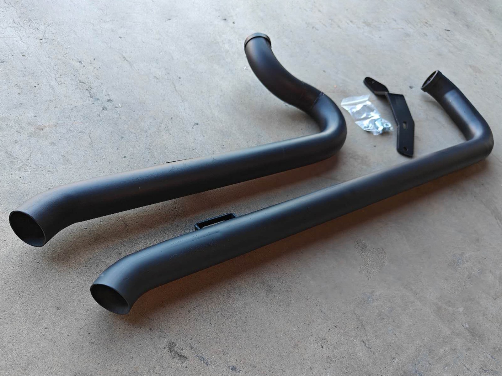 Blemished 04-17 Harley Black Shotgun Exhaust Sportster 883/1200/72/48 1.75" Pipe