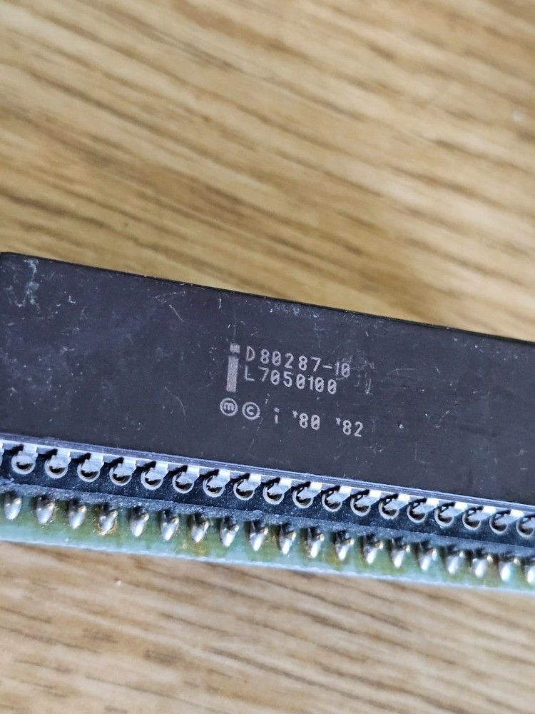 Rare Adapter / Socket Intel D80287-10 L7050100 Integrated Circuit ‘80 ‘82