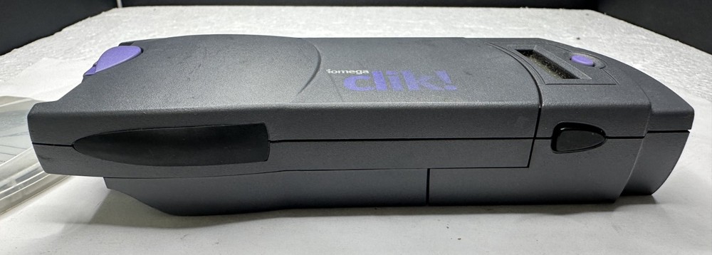 IOMEGA CLIK! C40-IME FLASH MEMORY, DISC, READER, UNTESTED, STRICTLY FOR PARTS