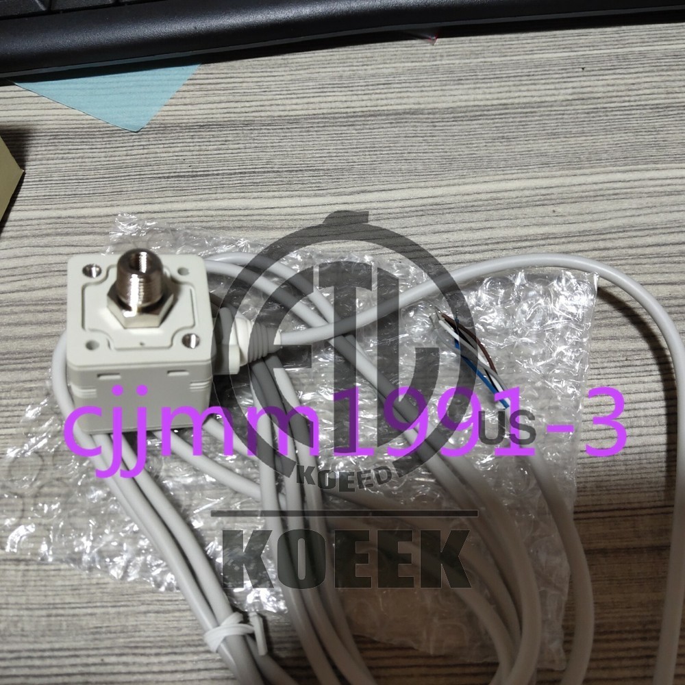 1PC ZSE40-01-62L Pressure Switch