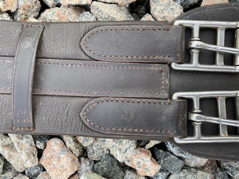 28” Wembey Cushioned girth - Brown