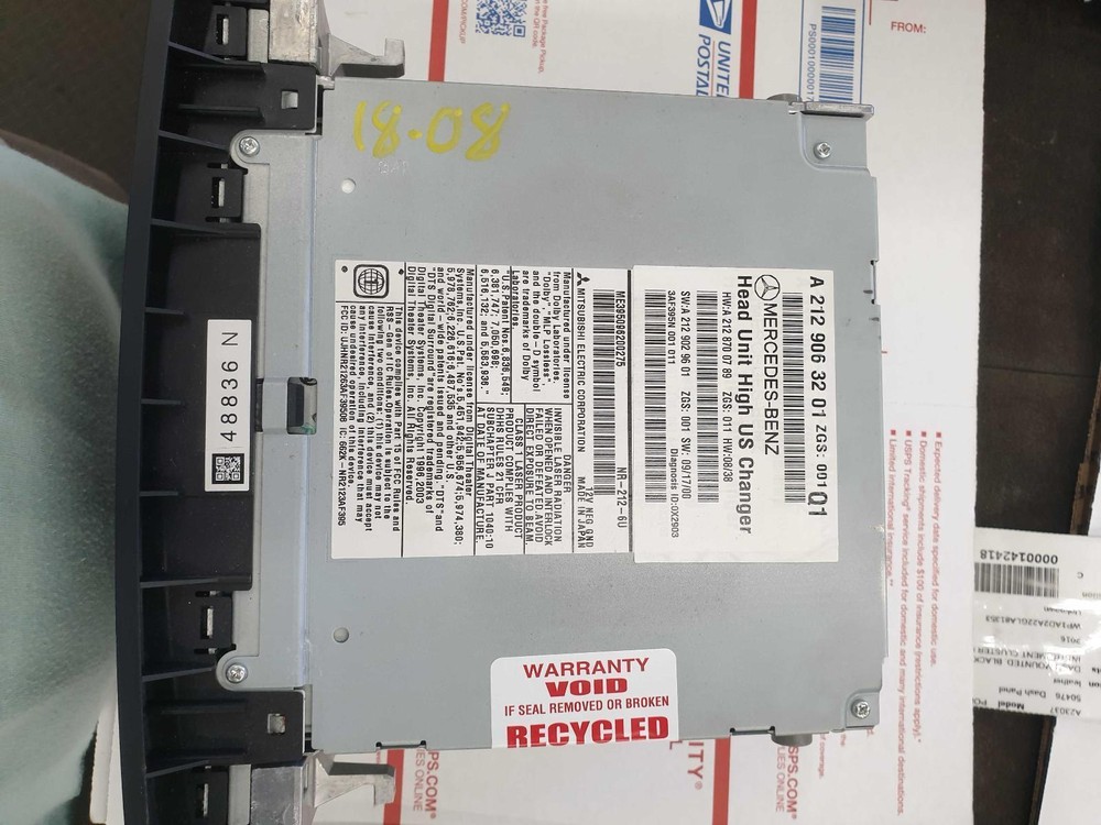 10 MERCEDES E350 Command Head Unit ID# 2129063201