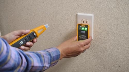 BK120 SmartTrace Breaker Finder and Socket Tester