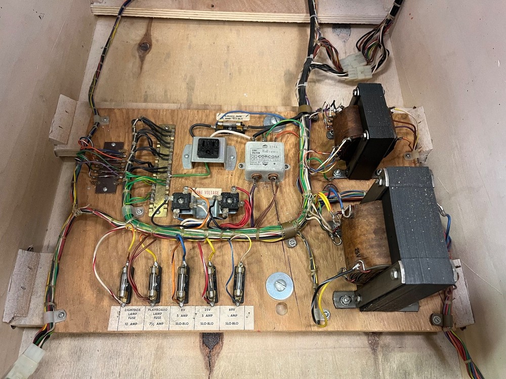 Gottlieb Cleopatra Pinball Machine