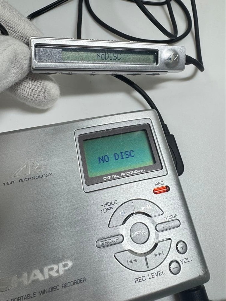 SHARP MD-DR7 Silver Mini Disc Walkman Recorder Check energization Only