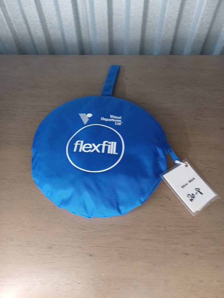 Visual Departures 20 in.Flexfill Silver&Black Collapsible