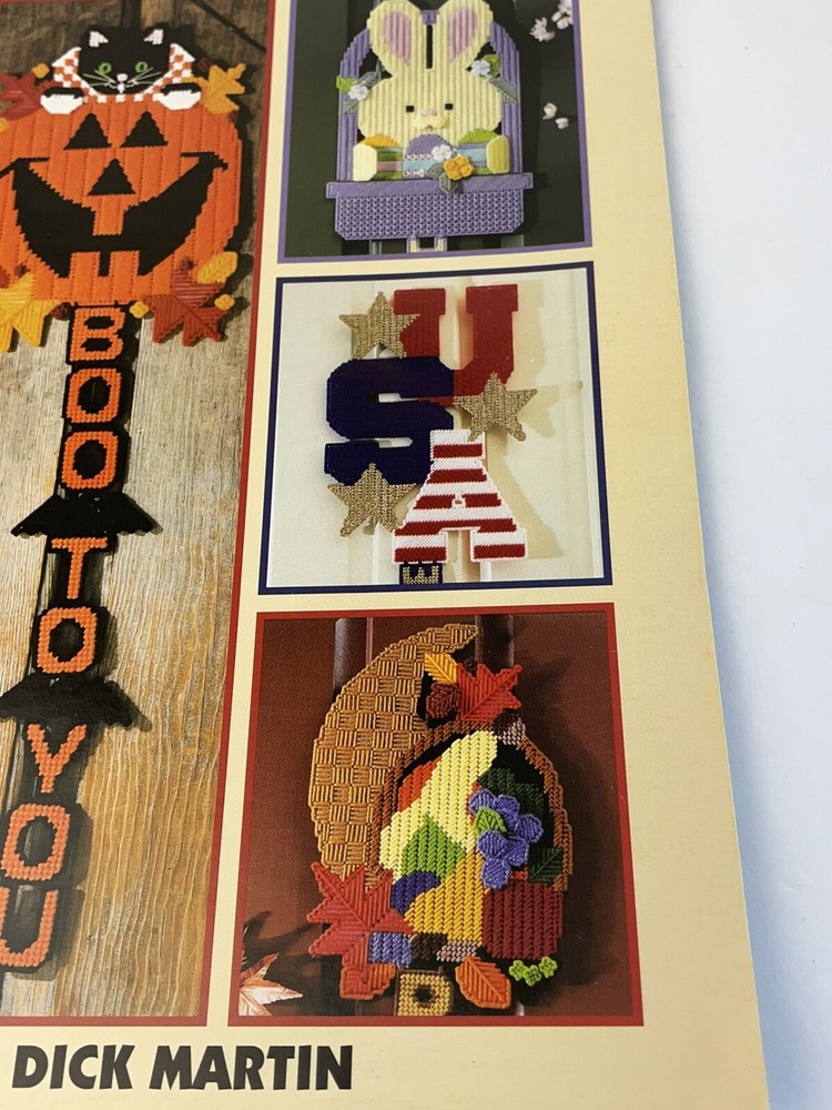 PLASTIC CANVAS Pattern Leaflet Booklet Leisure Arts Easter Wall Decor Holidays