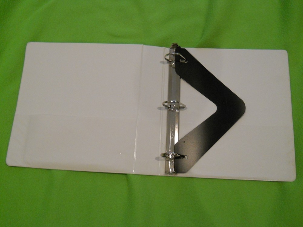 Business Source Round-ring White View Binder - 1" Binder Capacity