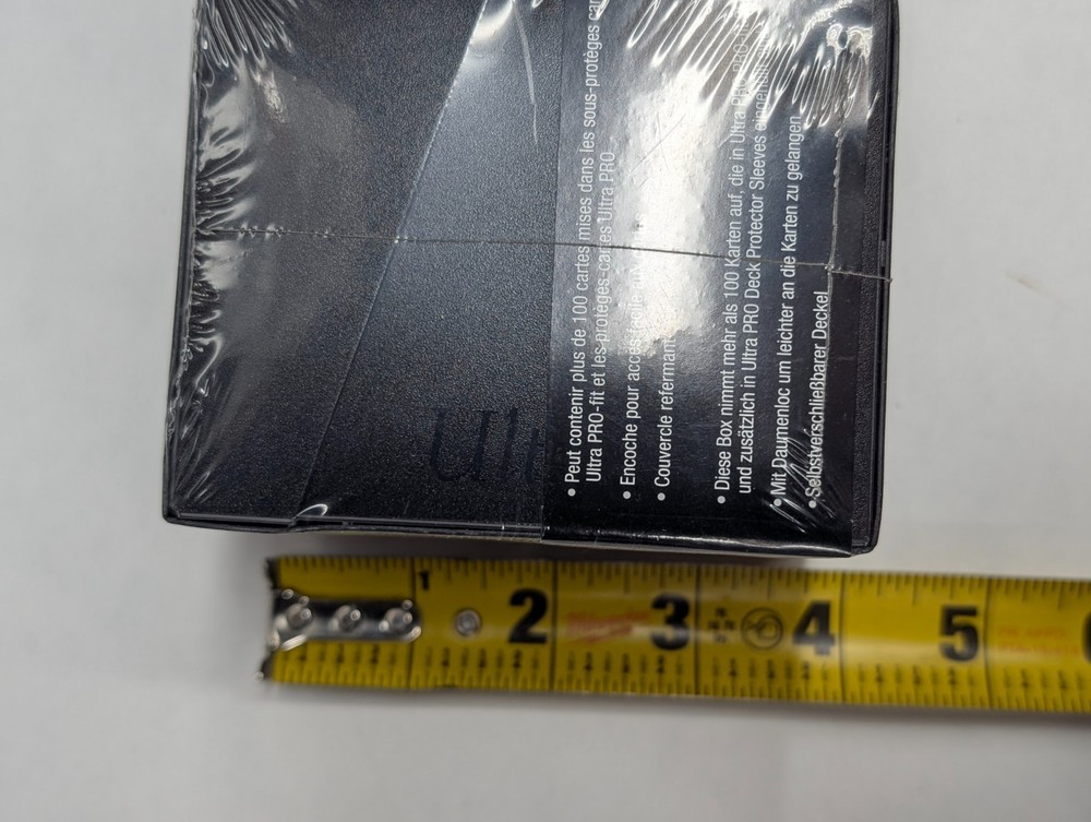Ultra Pro Eclipse PRO 100+ Deck Box BLACK Locking Lid w/ 1 Card Divider