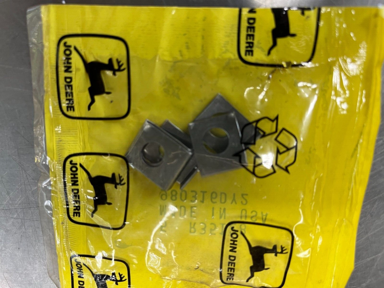 R35128 OEM John Deere Lock Plate