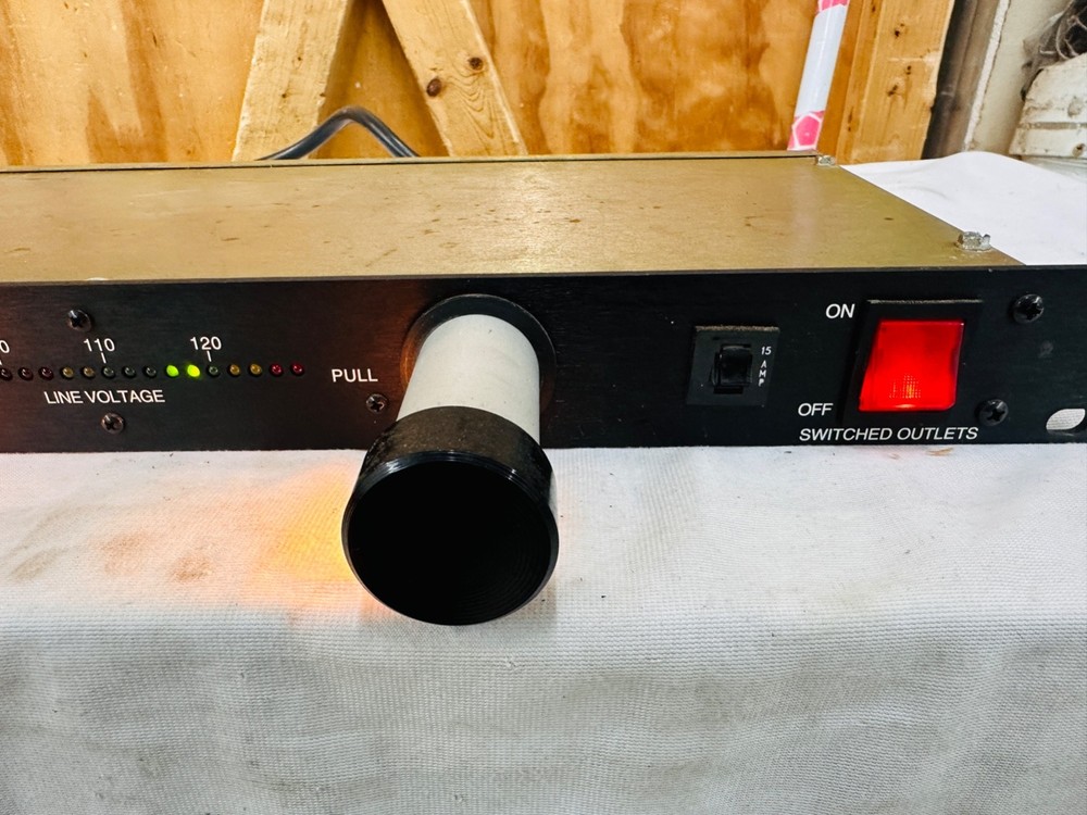 Furman PL-Plus Power Condition Light Module - Tested & Working