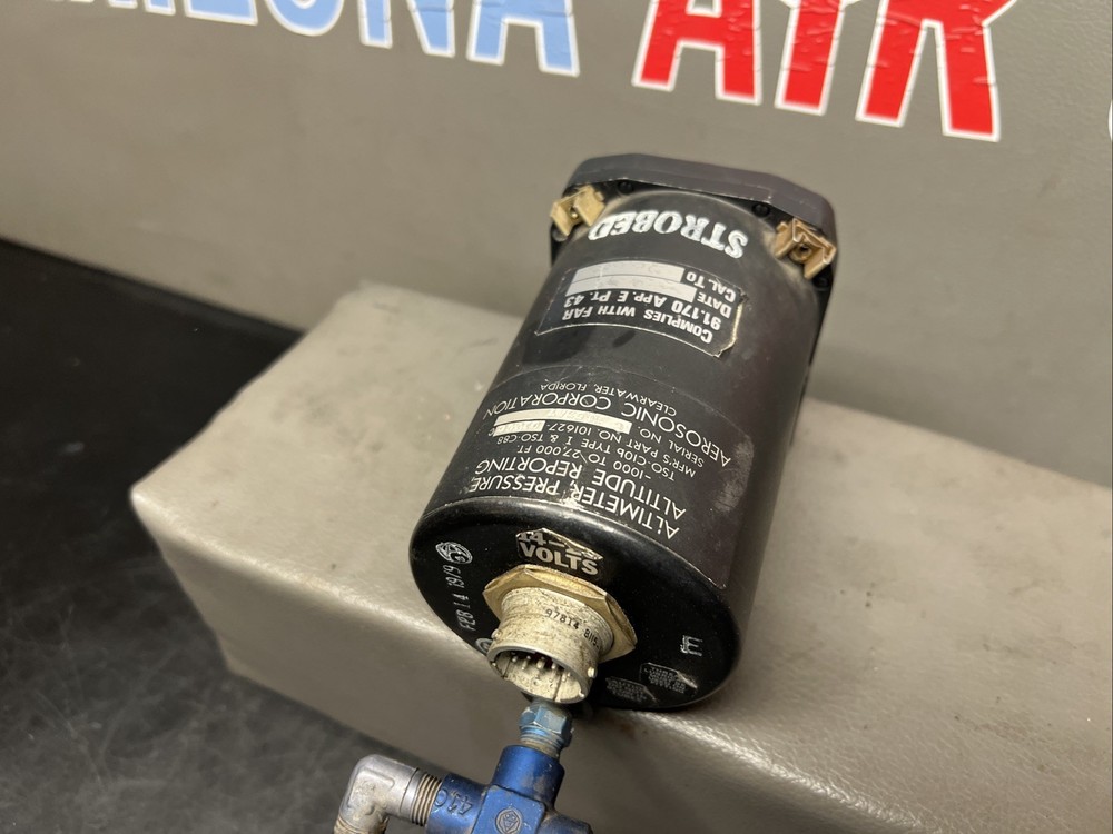 Aerosonic 101627-01696CC Encoding Altimeter Pressure Reporting Strobed No Plug