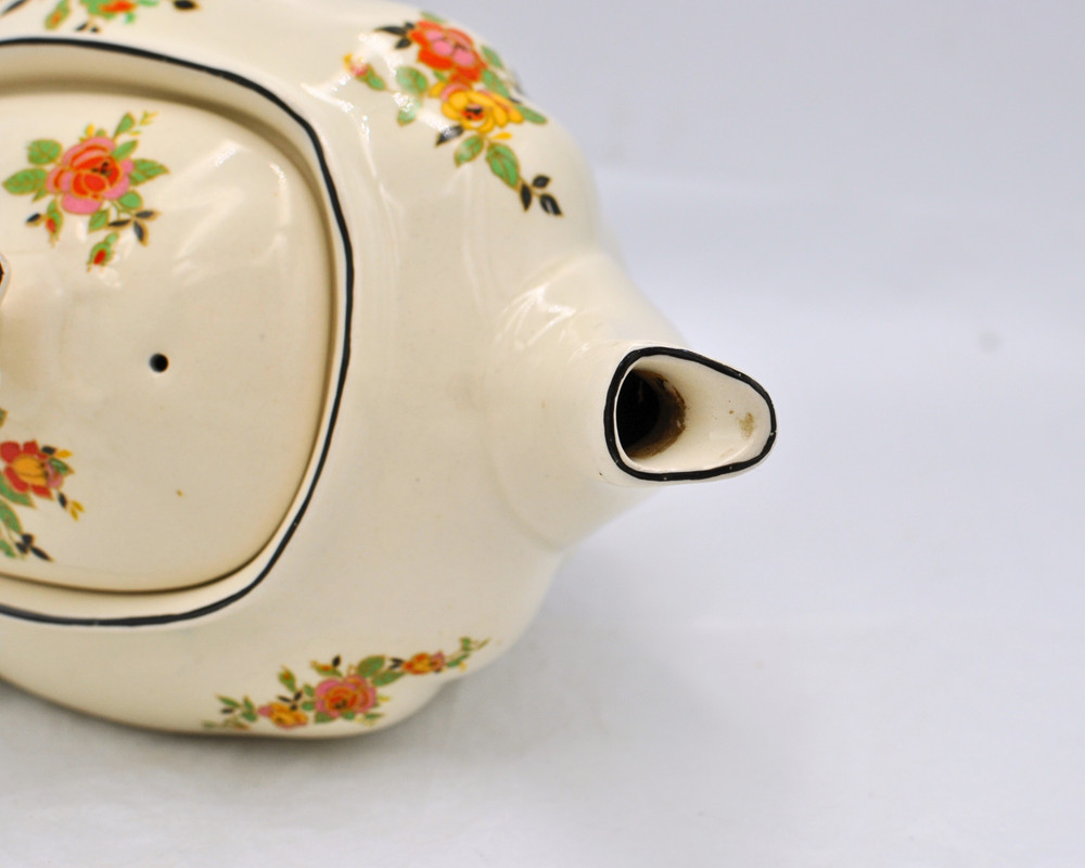 Royal Doulton Rosslyn Tea Pot Pattern D5399