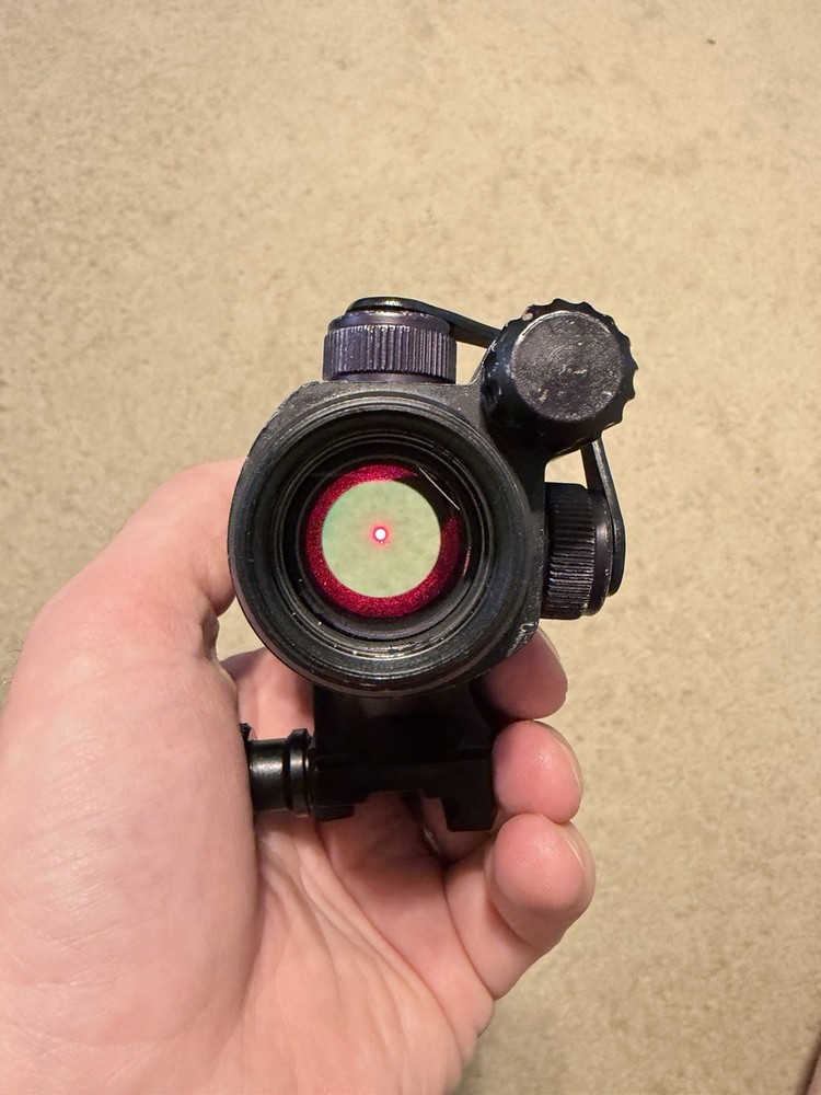 Aimpoint Comp M2 Red Dot with Wilcox Mount