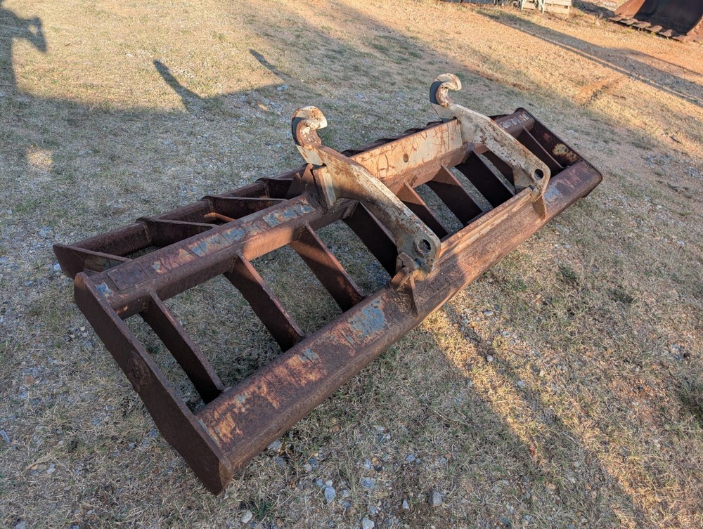 10ft Loader Rake for Volvo / Deere Hi-Vis Coupler - Read