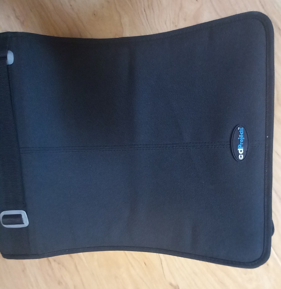 CD PROJECTS ~ Zippered Binder Storage Case Disc Holders And Case