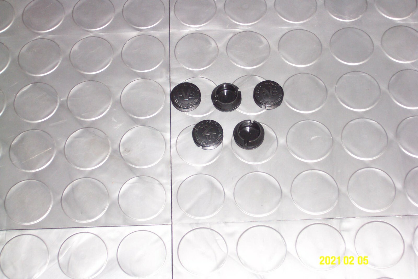 Mercury Marine quicksilver Solid PVS Vent Plug 19-8M0214985 SS 19-889725 5-Pack