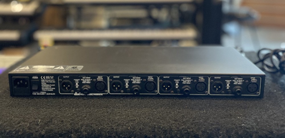 DBX 1074 Quad Noise Gate Dynamic Processor Rack Effect Unit w/ IEC Power Cable