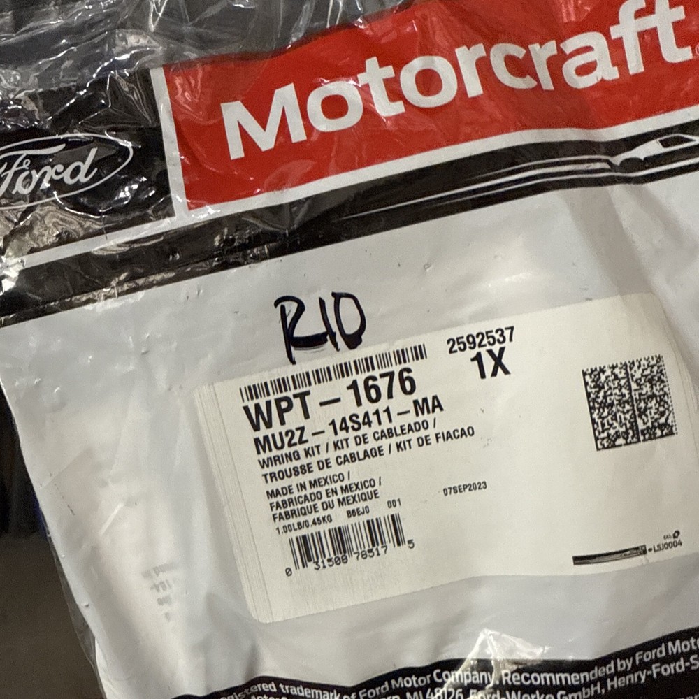 Genuine OEM Ford Communication Interface Module Connector Motorcraft WPT1676
