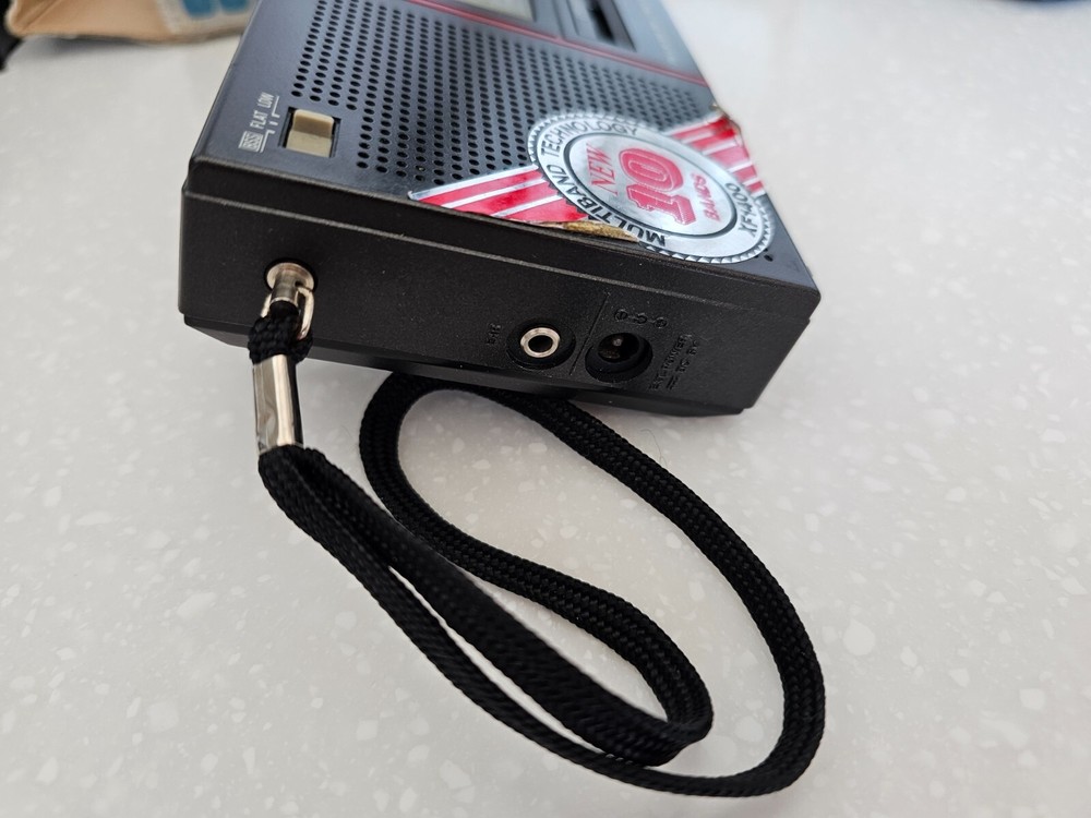 Radio Silver XF2400