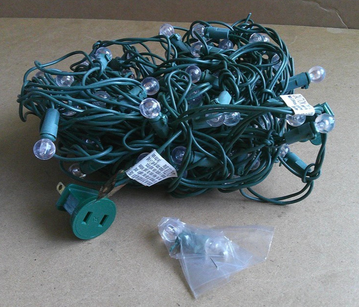 PHILIPS 90 Sphere LED Net Lights Green Wire Warm White