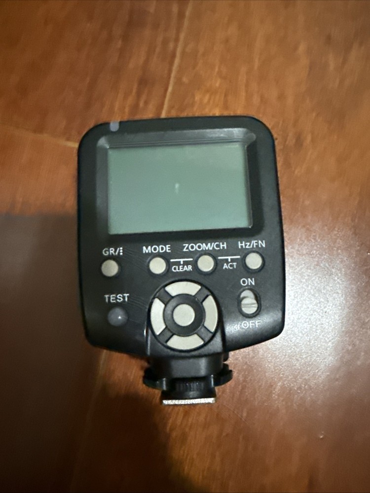 YONGNUO YN560-TX Manual Flash Trigger Controller (B40 - 560TX)