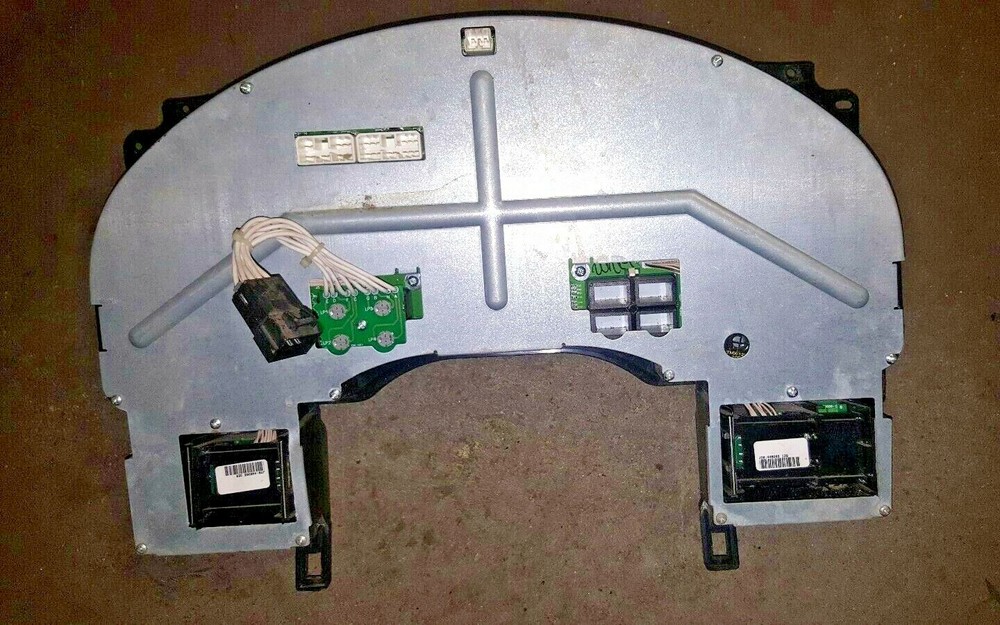 INTERNATIONAL INSTRUMENT CLUSTER 32484-009