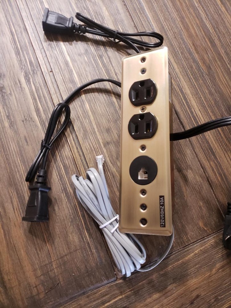 MOUNTED OUTLET HARNESSES BRASS FINISH