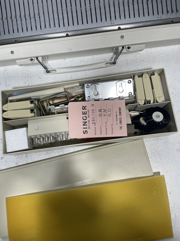 Singer Chunky Knitter Knitting Machine Model 150