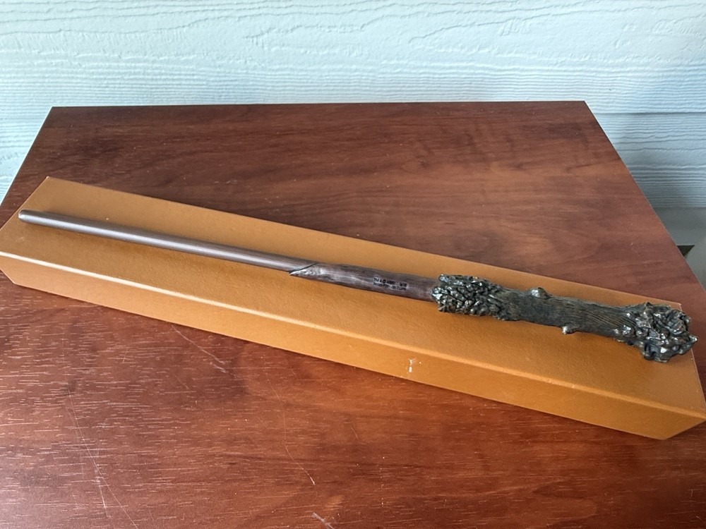 Universal Studios Harry Potter Interactive Wand Harry Potter Box And Map