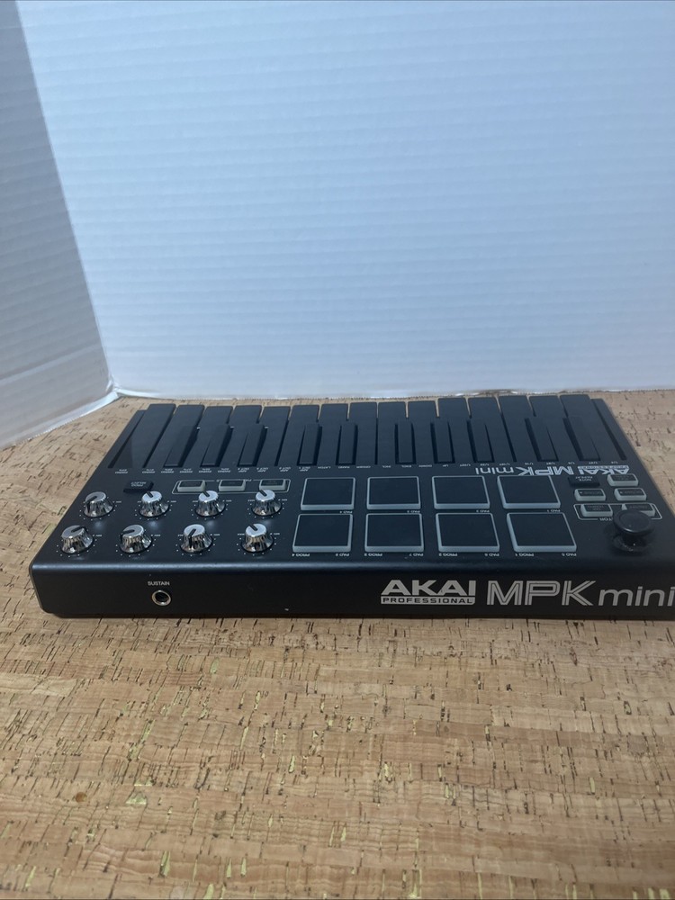 Akai Professional MPK Mini MIDI Controller No Cord