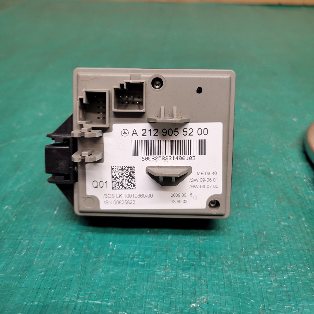 2010-2016 Mercedes W212 E250 E350 E400 Engine Ignition Control Module W/ Key OEM