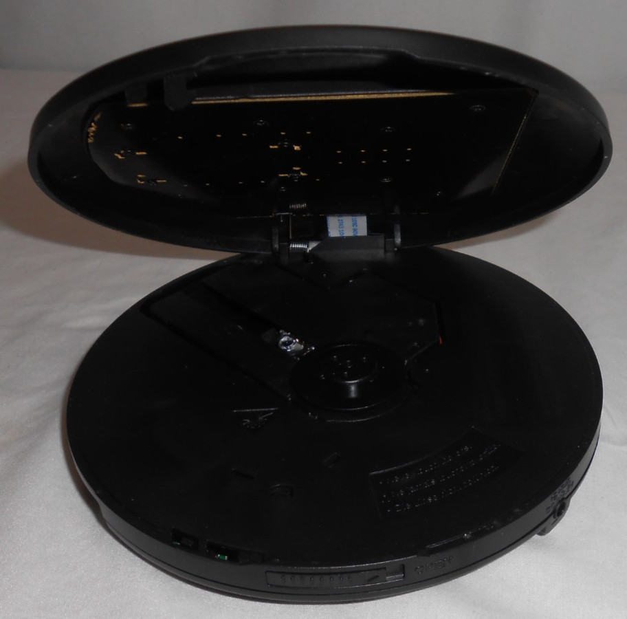 Memorex MPC600B Portable CD Player Black WORKING - CLEAN - EXCELLENT