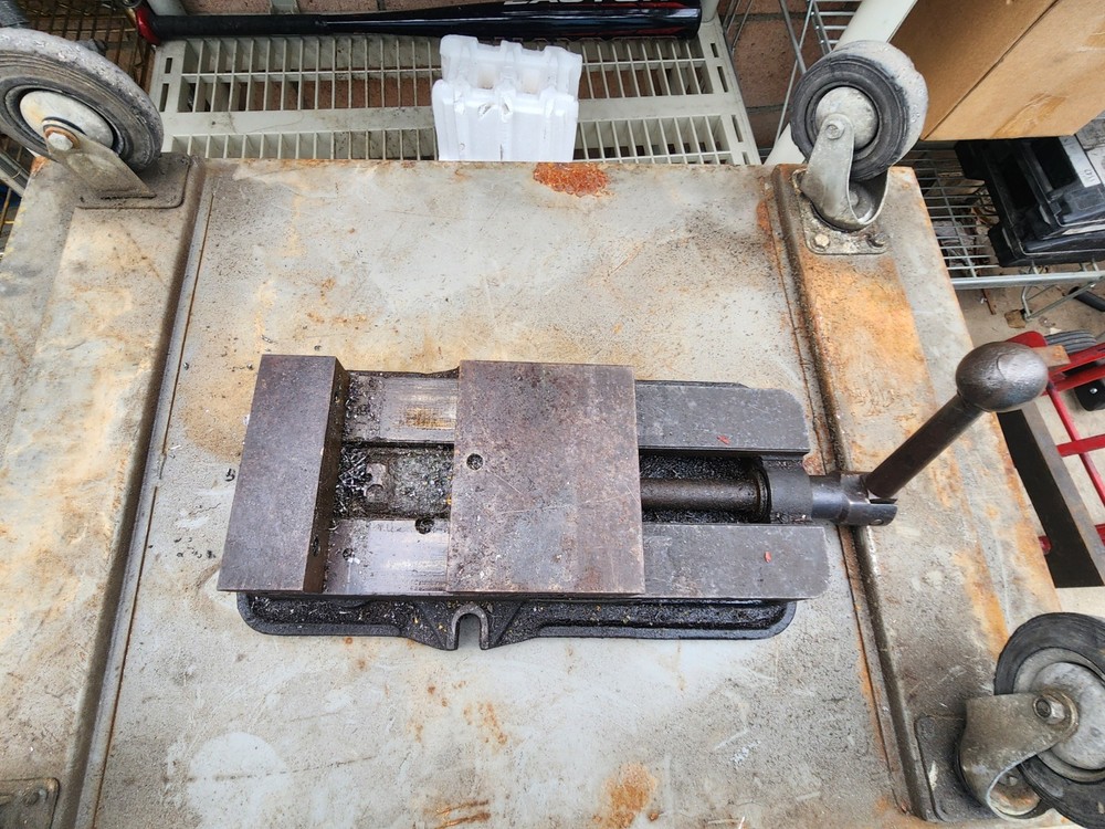 MAGNUM 6" MILLING MACHINE VISE