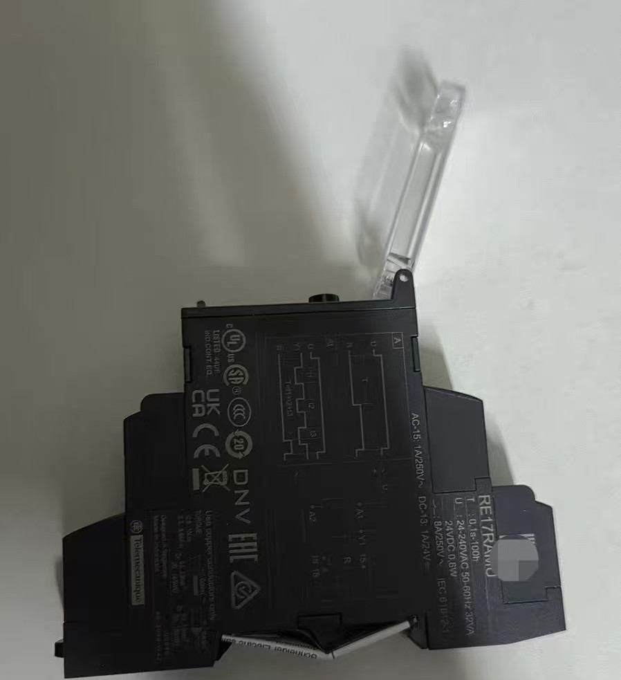 1pc New SCHNEIDER RE17RAMU On Delay Timer 8A Zelio Series