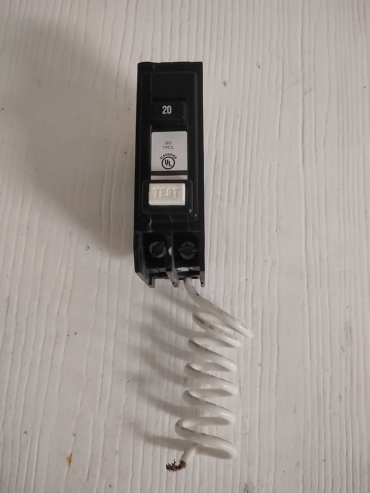 EATON CL120GF GFCI BREAKER 20 AMP 120 VOLT. Preowned
