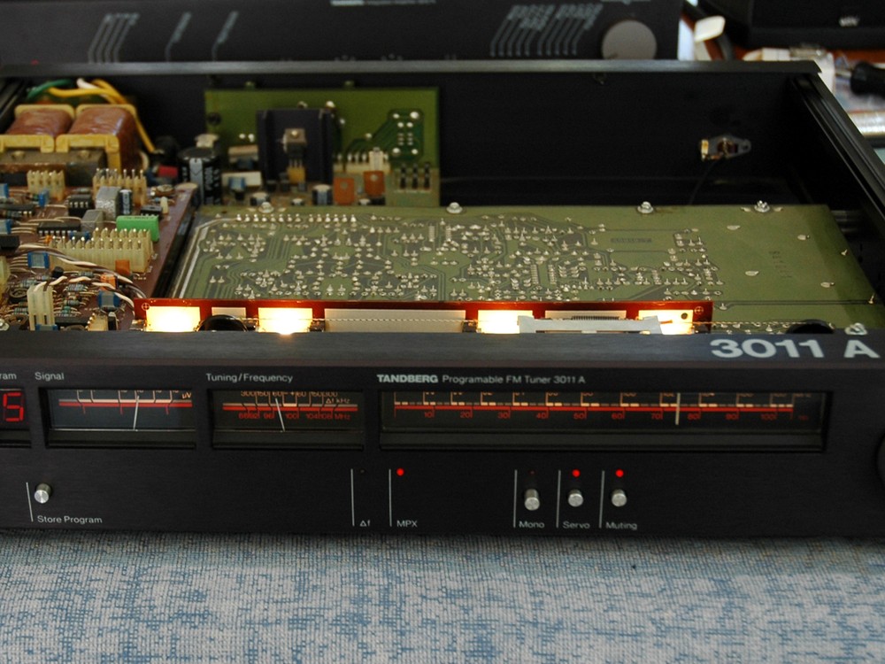 Tandberg 3001 3011 internal memory battery & dial lamps - NOTE: new battery type