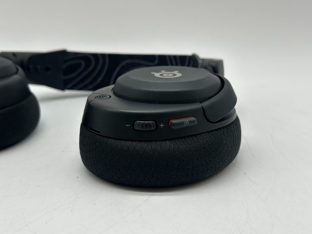 SteelSeries Arctis Nova 5 Wireless Multi-System Gaming Headset