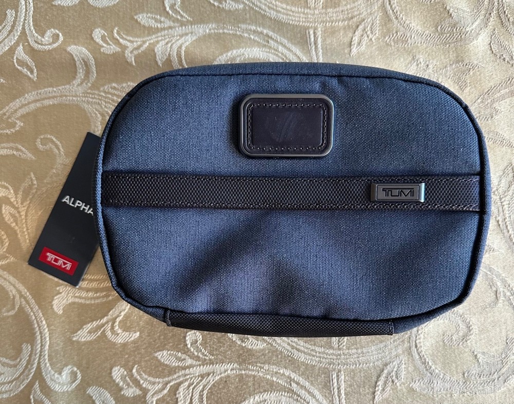 NEW Tumi ALPHA 3 - 8.5” Split Travel Kit Navy