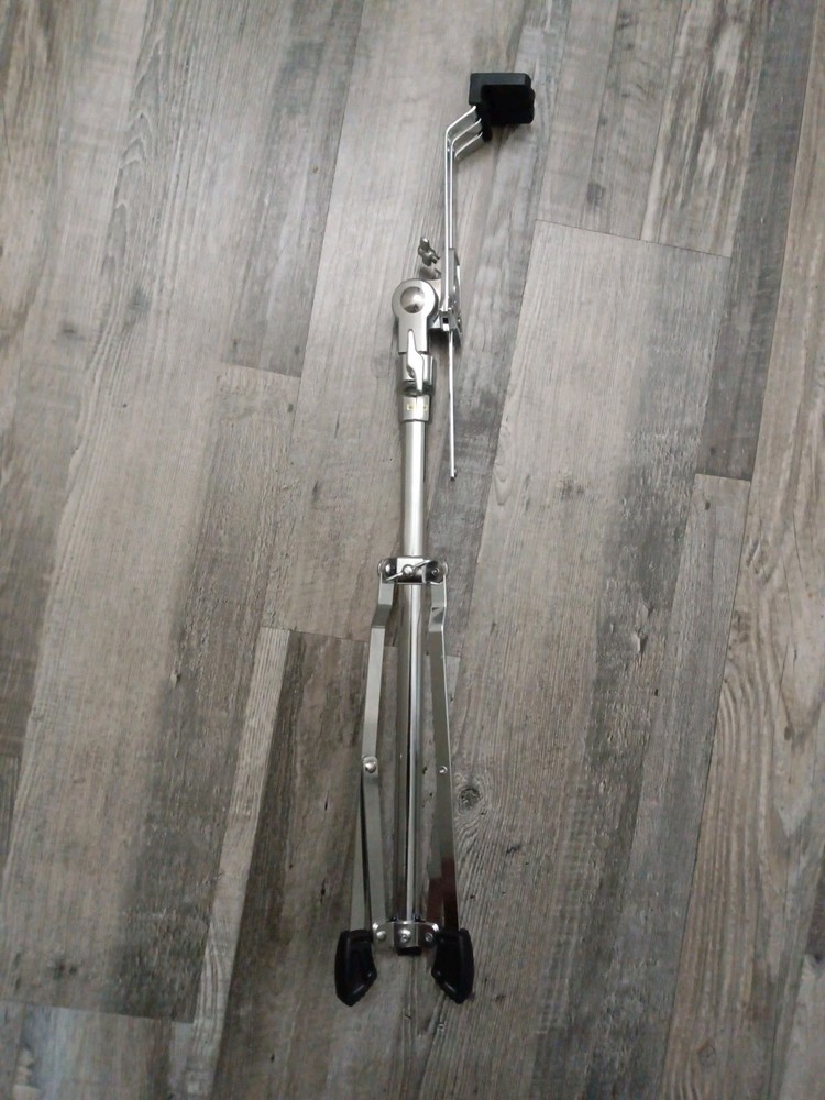 Snare drum stand. Light-medium duty. Excellent condition.