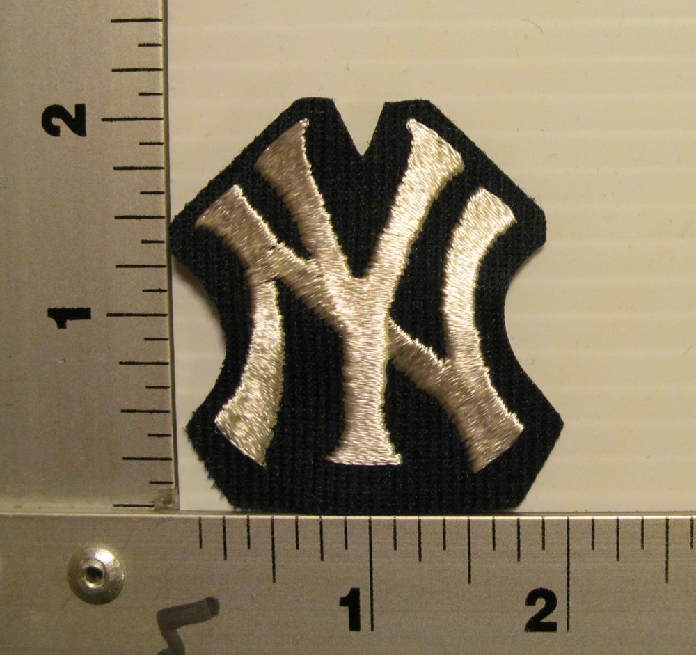 1970's NEW YORK YANKEES VINTAGE EMBROIDERED PATCH (CUT)