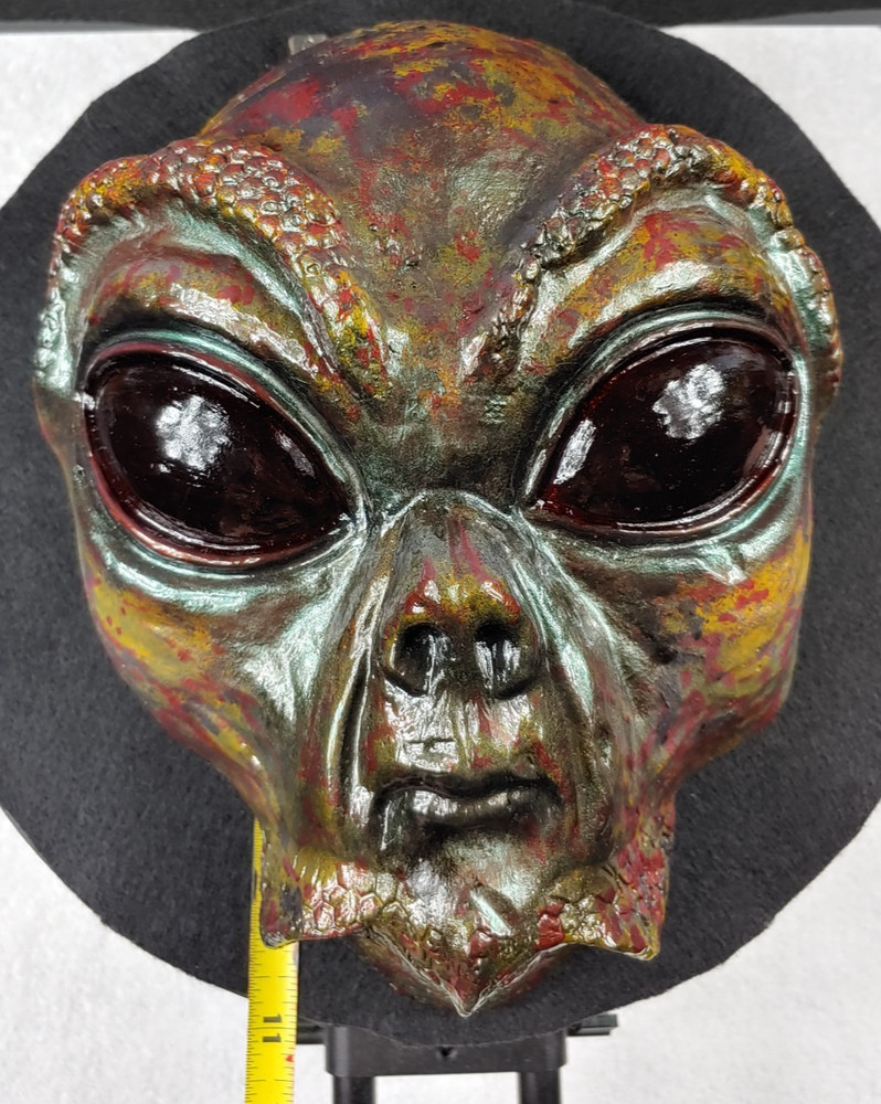 Alien reptilian ceramic wall Bust life size