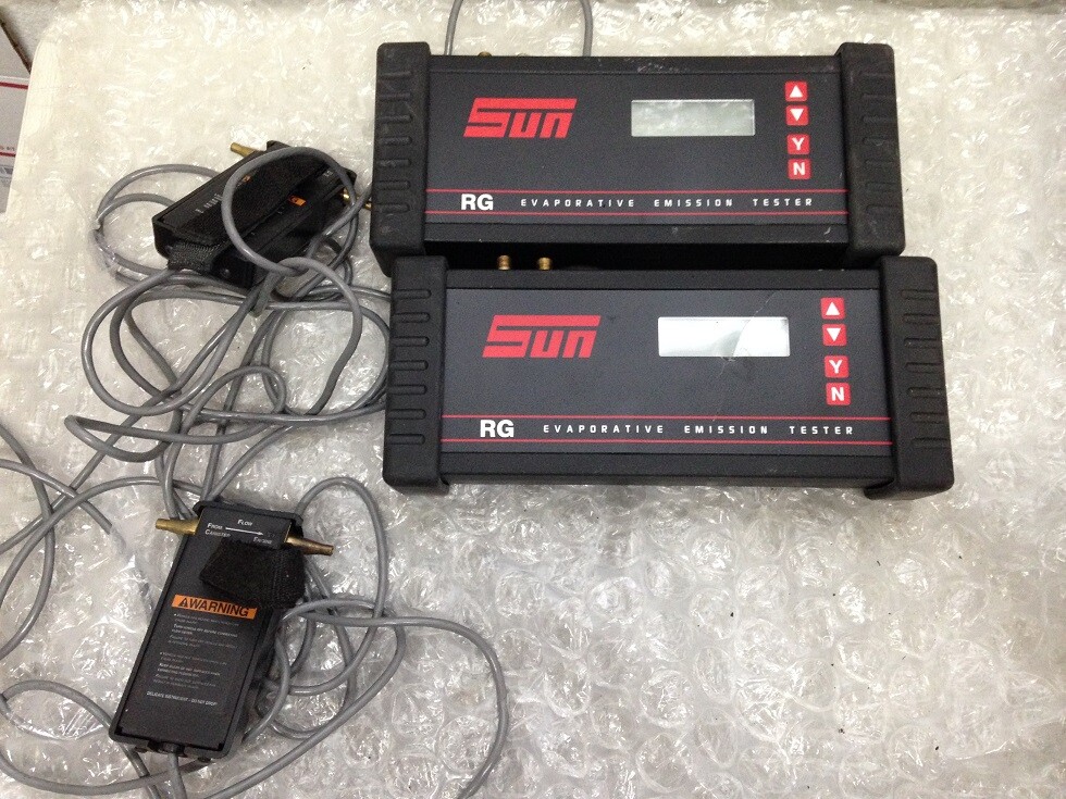 LOT OF 2 Snap-On/Sun Smoke Machine Leak Detector  { UNTESTED }