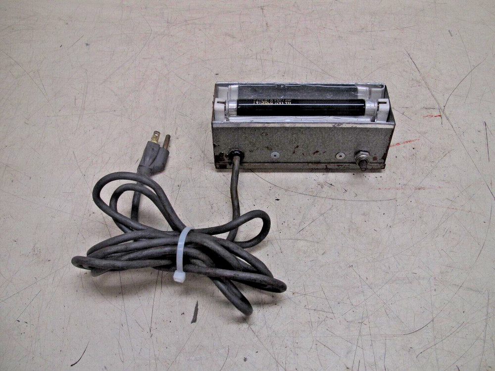 Macken Instruments Opt Eng Ultraviolet Lamp 115V 60HZ 4W Model: 22-UV