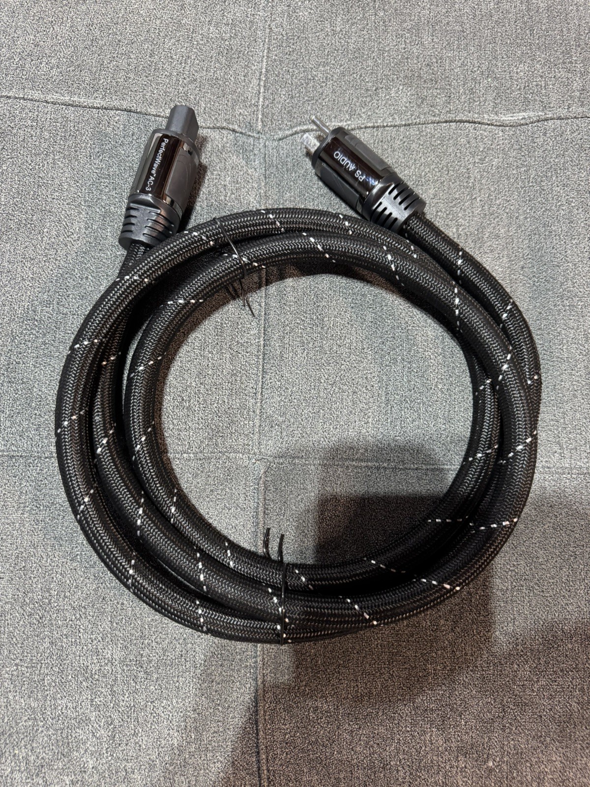 PS Audio PerfectWave AC-3 Power Cable; 2m AC Cord Excellent Condition!!
