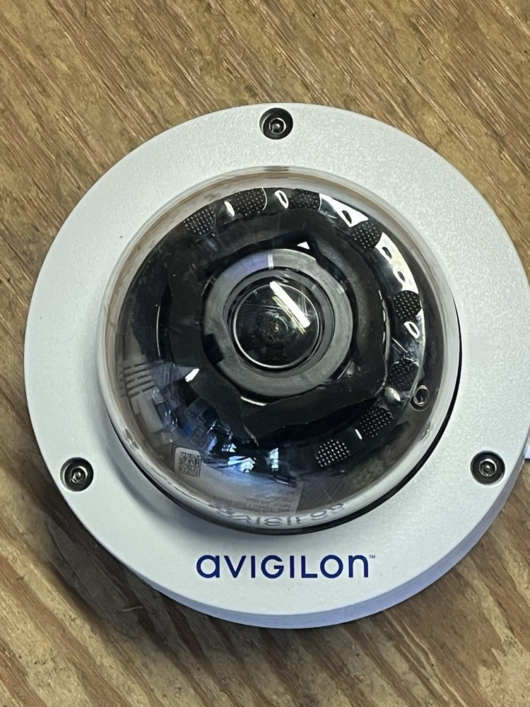 Avigilon 1.3C-H5SL-D1-IR 1.3MP indoor IP dome camera