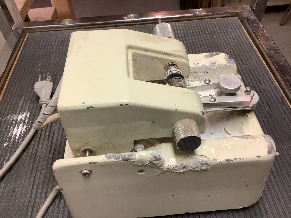 NOVAMATIC SYSTEMS AUTOMATIC GROOVEMASTER